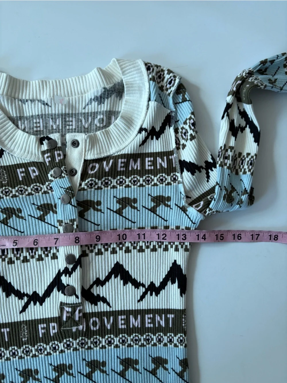 Free People || FP Movement Rally Rib Henley Top Aspen Range Ski Motif Ivory M